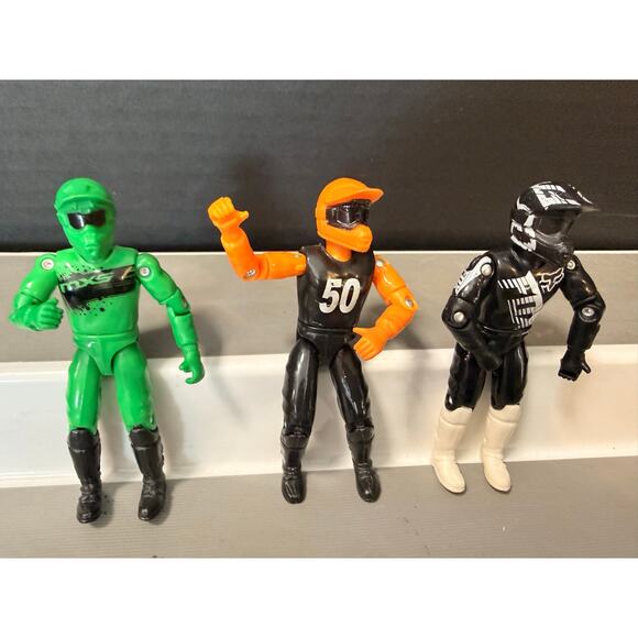 6 motocross action figures 3.75” tall poseable 
Set 1 FOX & MXS - Picture 2 of 3